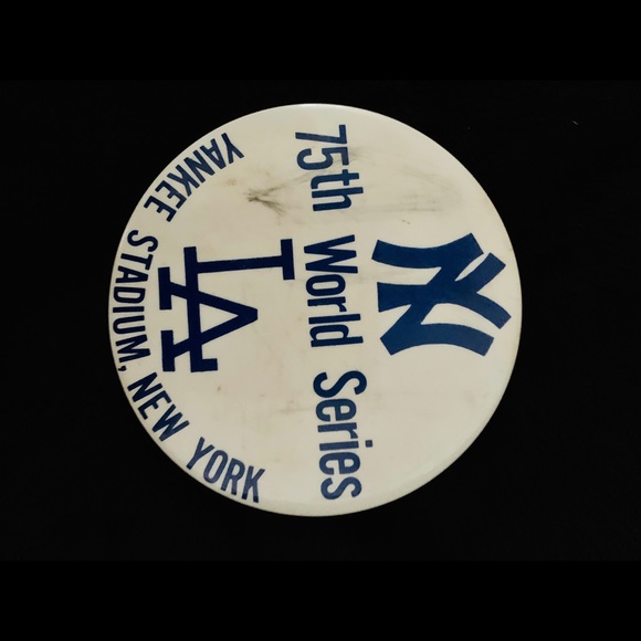 Baseball memorabilia - Picture 2 of 2